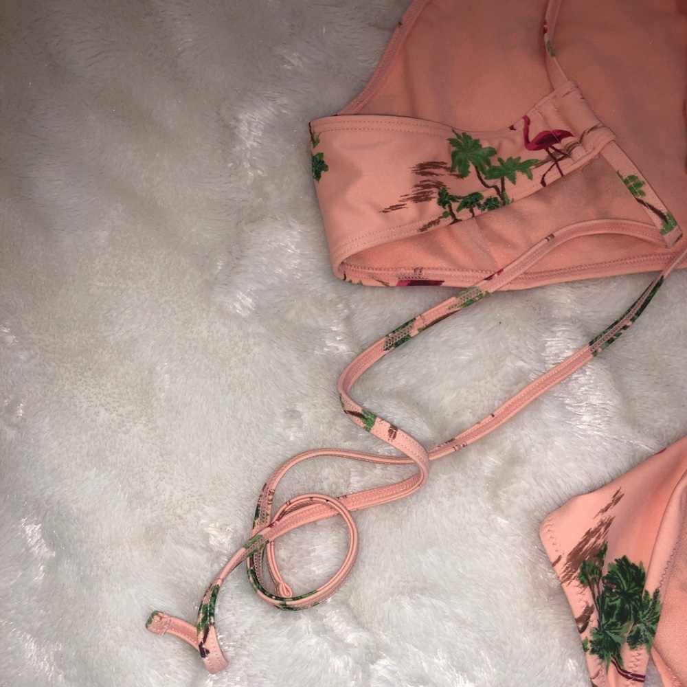 Halter Bikini - Picture 6 of 6